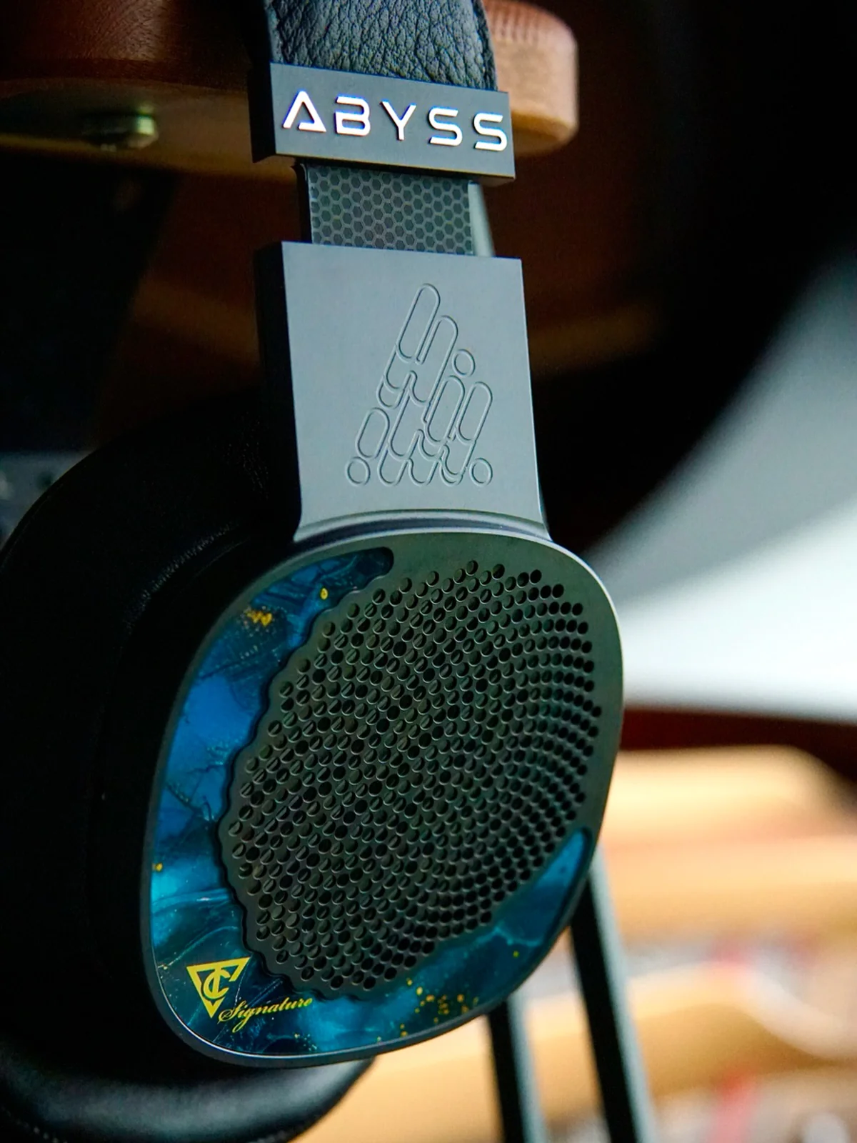 NEW! ABYSS Diana TC Signature Audiophile Headphone - Image 3